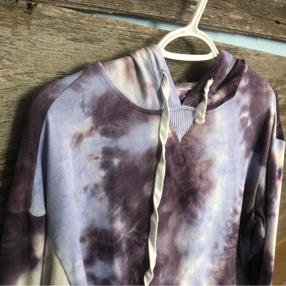 Bluenotes size small blue/Purple tie dye cropped hoodie - Picture 2 of 4